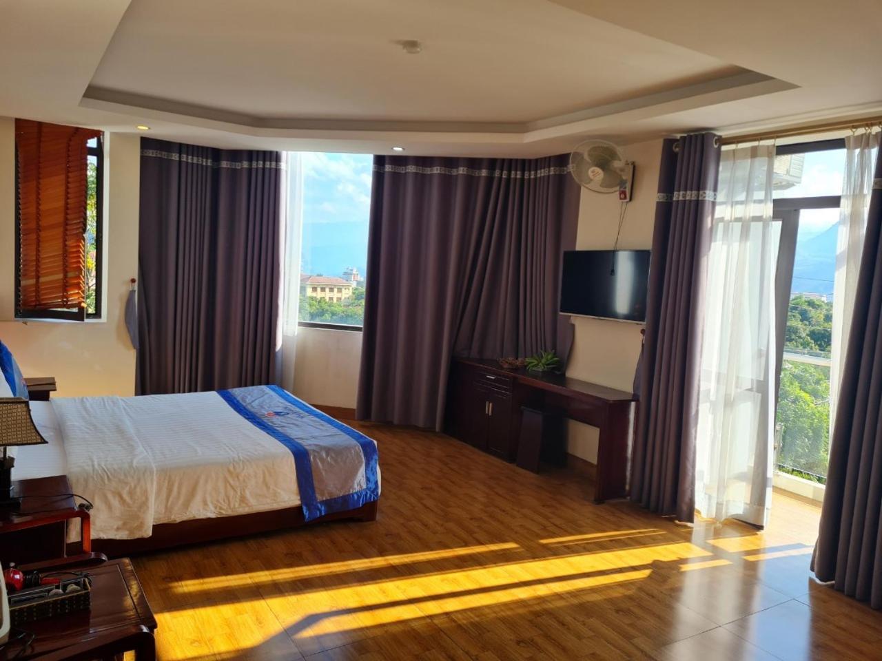 Minh Son Hotel Ta Lan Than Екстериор снимка
